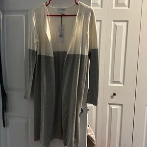 Liz Claiborne Ivory Knit Top